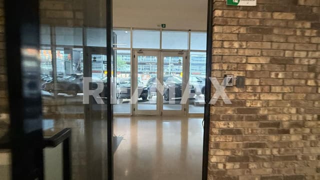 RENTA OFICINAS. FUNDADORES V.O.