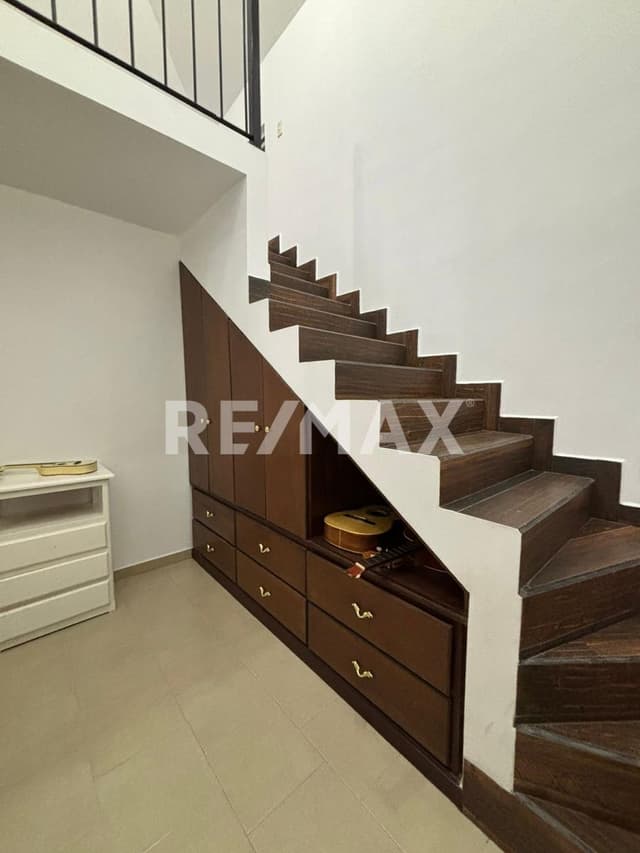 CASA EN RENTA EN LAS LOMAS