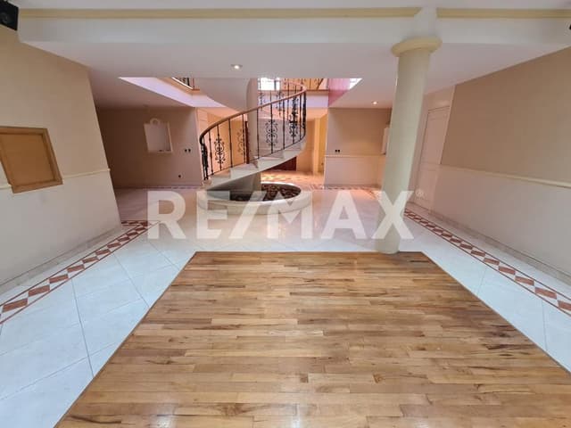 RESIDENCIA EN VENTA EN ÁLAMO COUNTRY CLUB CELAYA.