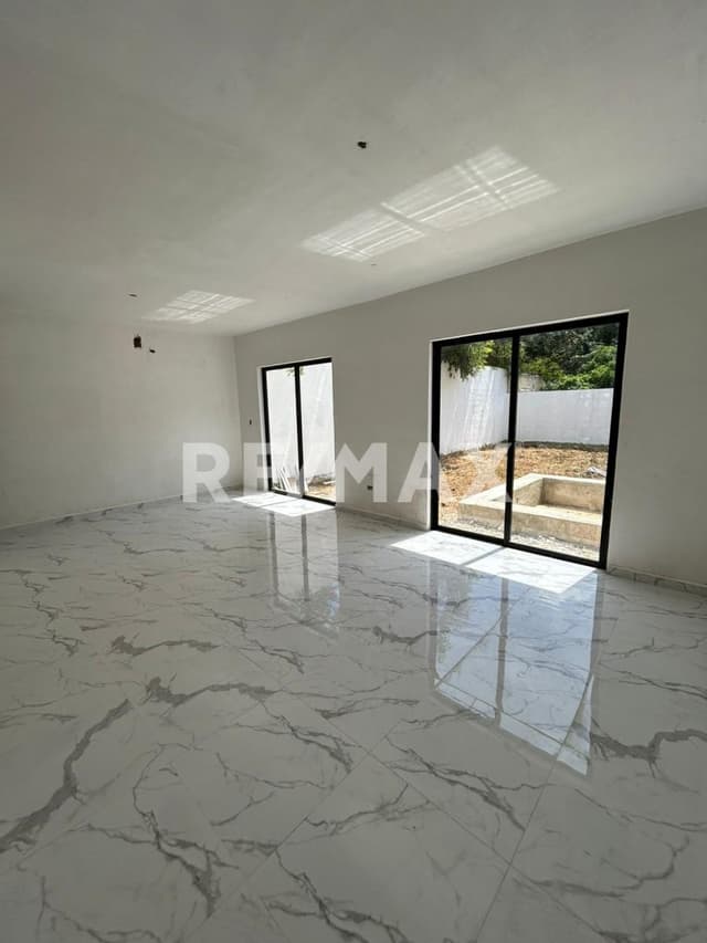 CASA EN PRE-VENTA EN CONKAL