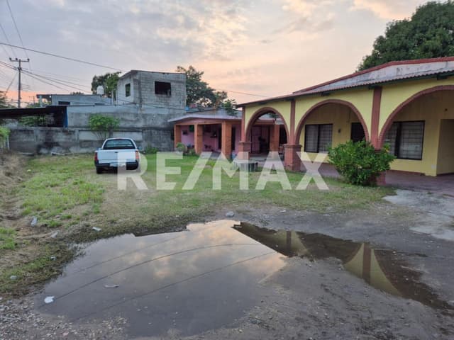 DOS CASAS CON DOS PREDIOS UBICADAS EN MEDILLíN Y PIGUA