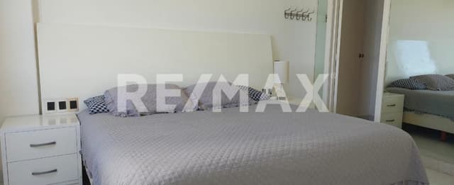 DEPARTAMENTO 2 NIVELES, FRENTE AL MAR EN ACAPULCO