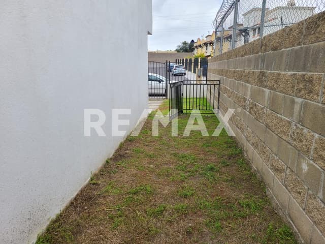 CASA EN RENTA EN CONDOMINIO REAL SOLARE