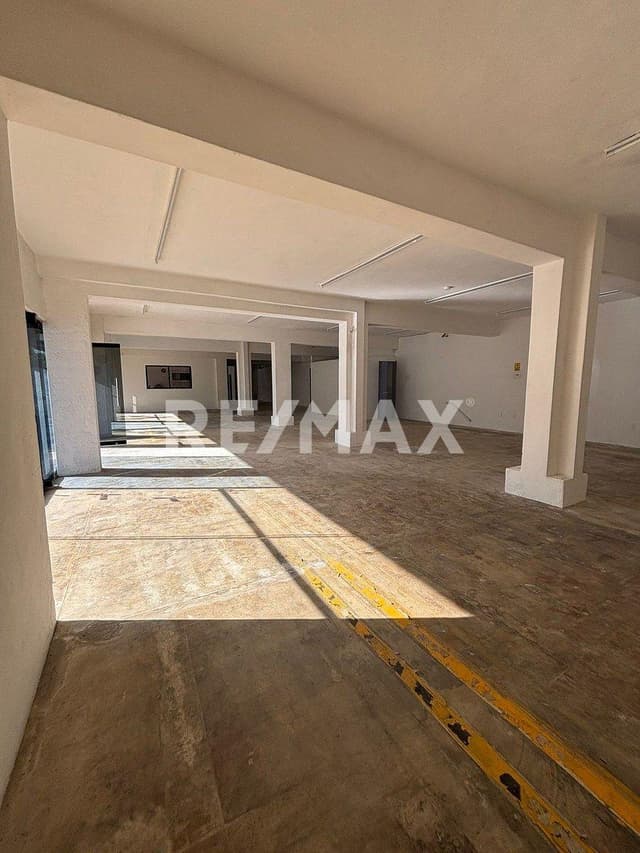 LOCAL COMERCIAL EN GARCIA GINERES