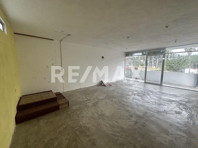 Locales comerciales en 1er piso