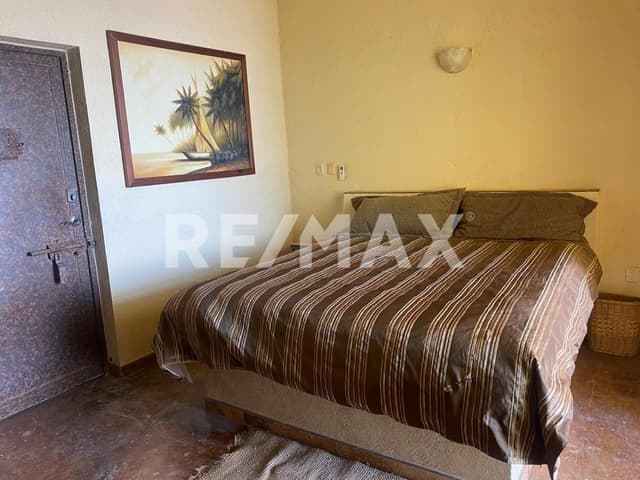 CASA EN VENTA EN BALCONES AL MAR CON FRENTE A PLAYA EN ACAPULCO