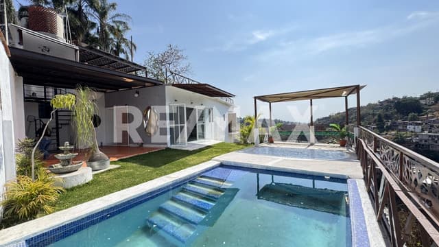 Venta de casa en el Fracc. Club de Golf, Cuernavaca, Morelos...Clave 6048