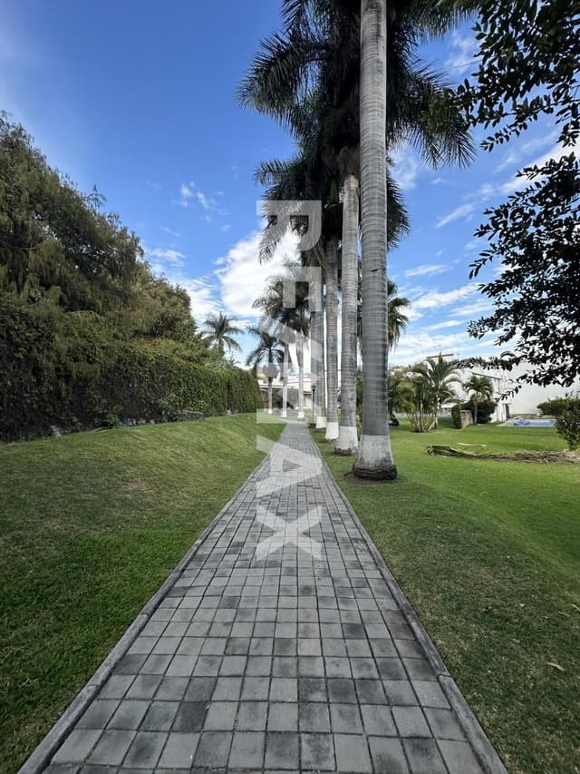 Venta de casa en la Col. La Parota, Cuernavaca, Morelos...Clave 6053