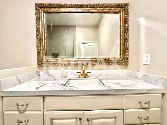 Casa en Venta 4 recámaras con cine privado y roof garden