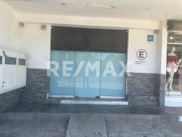 LOCAL EN AVENIDA EJERCITO MEXICANO