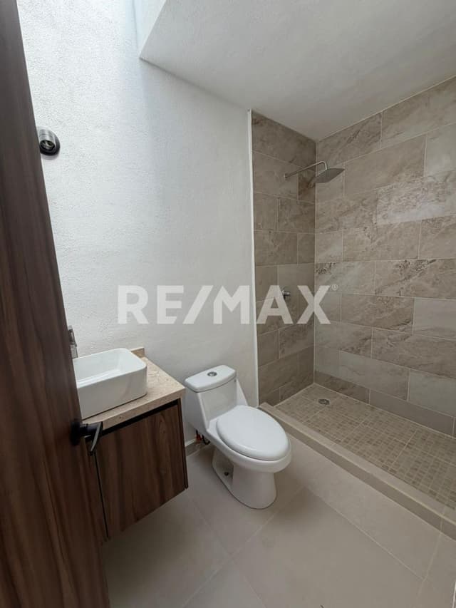 VENTA CASA CIUDAD MADERAS QUERETARO