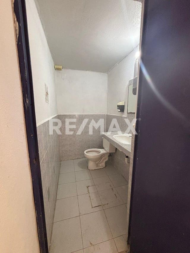 LOCAL COMERCIAL EN GARCIA GINERES