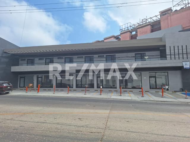 Locales comerciales en renta en Plaza Génesis Frente a ISSSTE