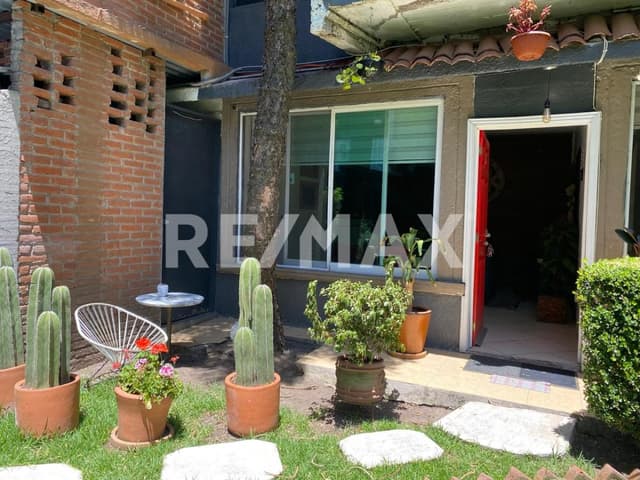 Loft semi-amueblado en Renta en Vista Hermosa
