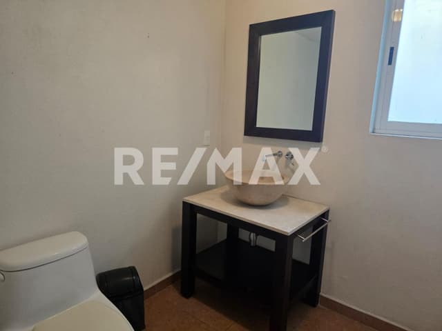 CASA EN RENTA EN FRACCIONAMIENTO JARDINES DE SAN MATEO