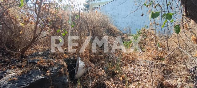 Venta de terreno en Pedregal de las Fuentes, Jiutepec, Morelos...Clave 6154