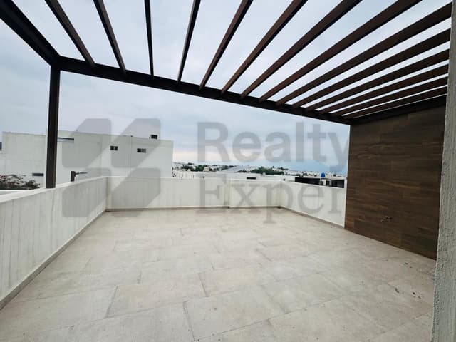 Casas en Venta en CUMBRES LA JOYA