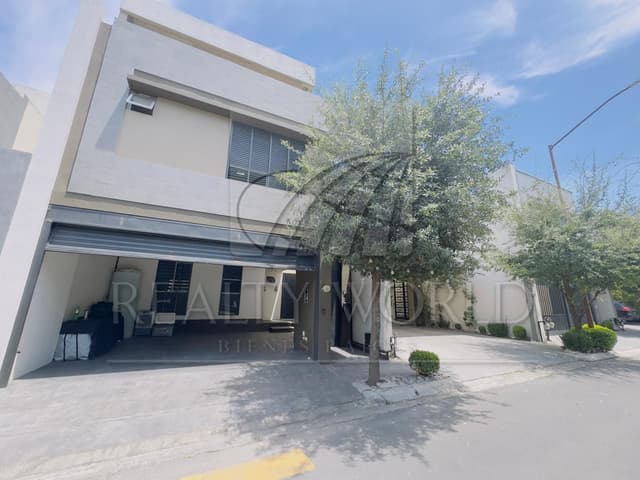 Casas en Renta en Cerradas de Cumbres