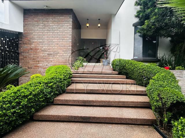 Casas en Venta en Cumbres 3er sector