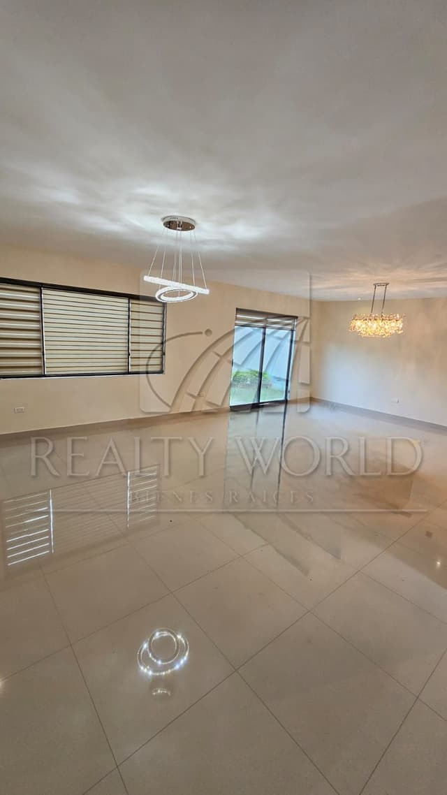 Casas en Renta en Cumbres Elite