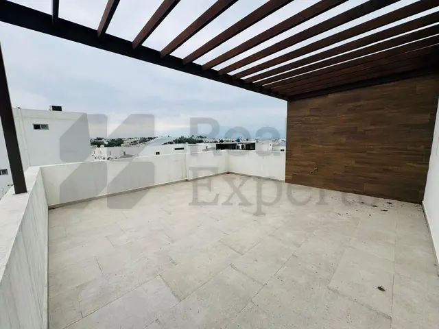 Casas en Venta en CUMBRES LA JOYA
