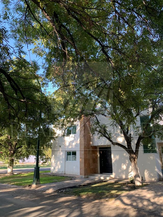 Casas en Venta en Residencial San Armado