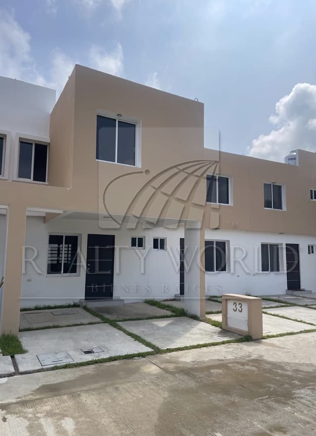 Casas en Venta en Saloya 2da. Sección