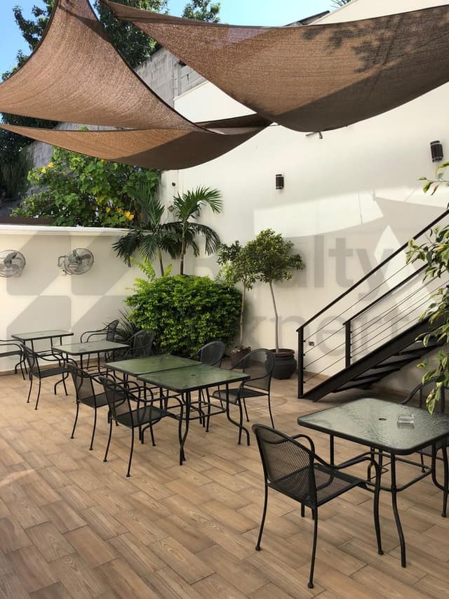 Oficinas en Renta en Cumbres 1 Sector