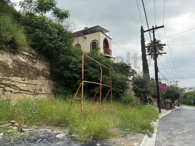 Terrenos en Venta en Cumbres 2 Sector