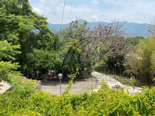 Quintas en Venta en Huajuquito o los Cavazos