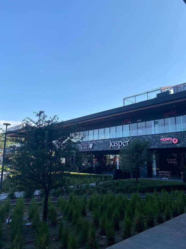 Locales en Renta en República