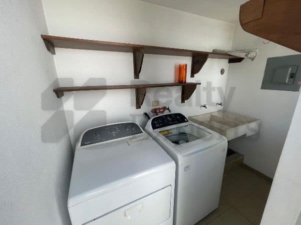 Casas en Renta en CUMBRES SAN AGUSTIN