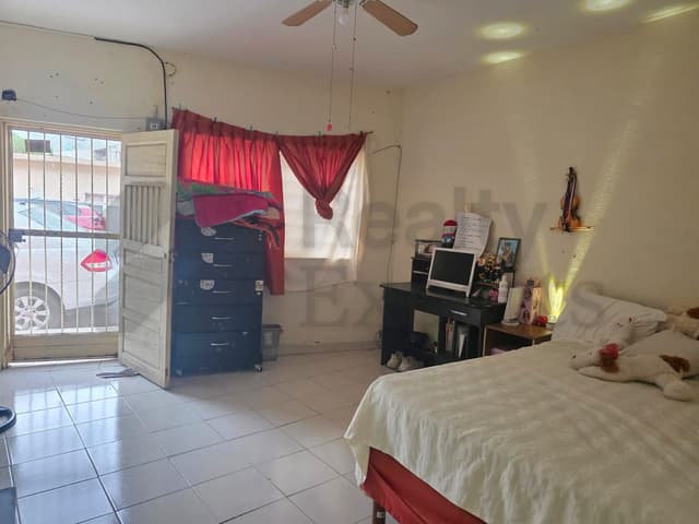Casas en Venta en Fama I