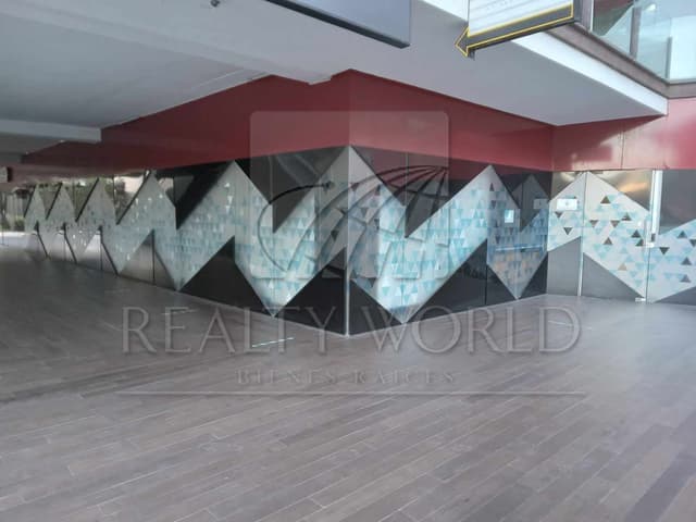 Locales en Renta en Valle de Santa Engracia