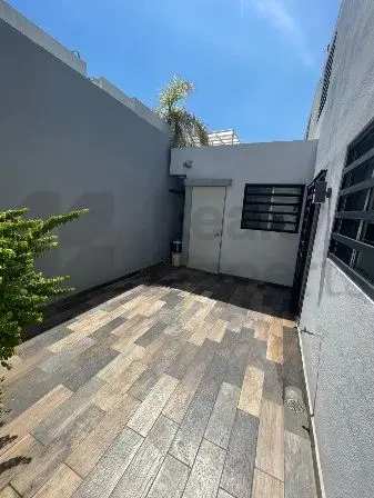 Casas en Renta en CUMBRES SAN AGUSTIN
