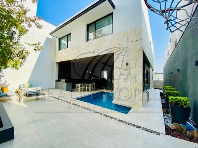 Casas en Venta en Catalonia Residencial