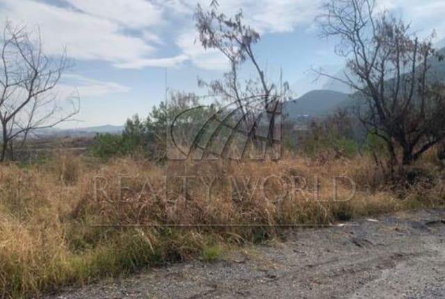 Terrenos en Venta en Jardines de Valle Alto