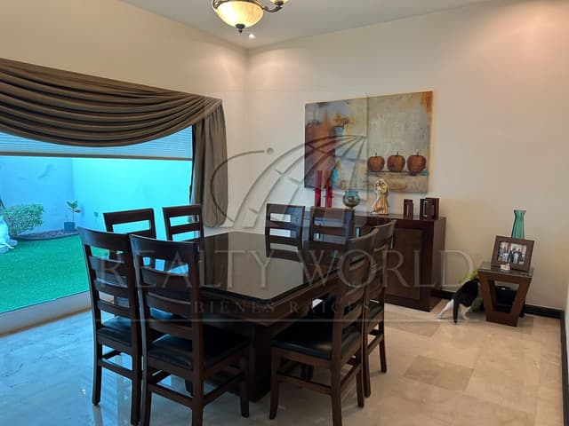 Casas en Venta en Cumbres 5to Sector