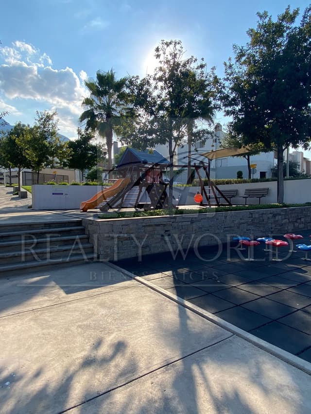 Casas en Renta en Cumbres San Agustín