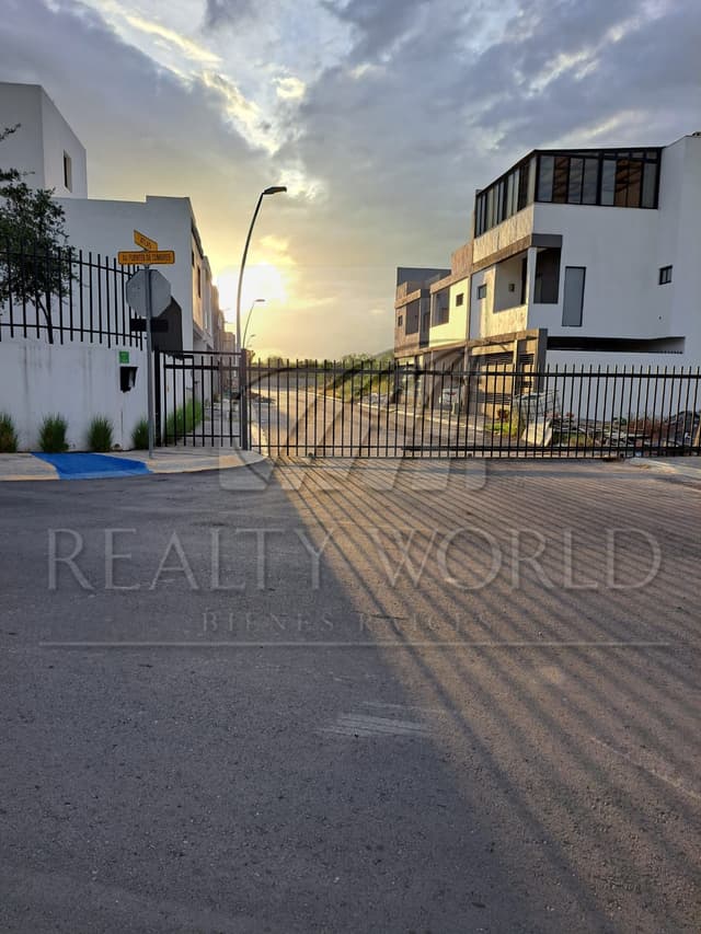 Terrenos en Venta en Cumbres Platino