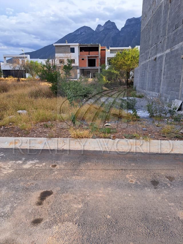 Terrenos en Venta en Cumbres Platino