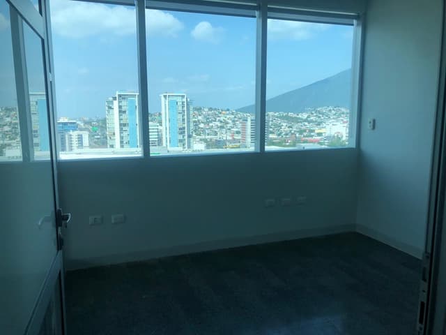 Oficinas en Renta en Del Paseo Residencial