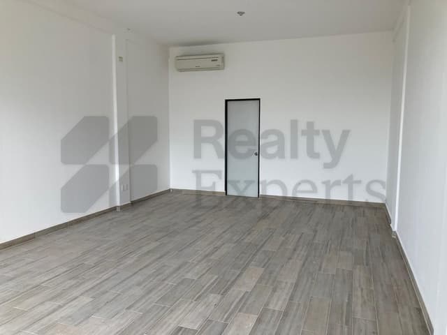 Locales en Renta en Cumbres 5to Sector