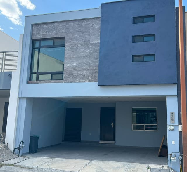 Casas en Venta en Las Lomas