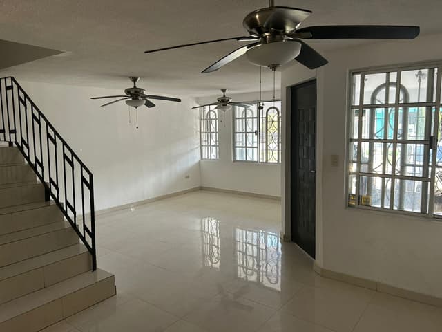 Casas en Renta en Jardines de Andalucía