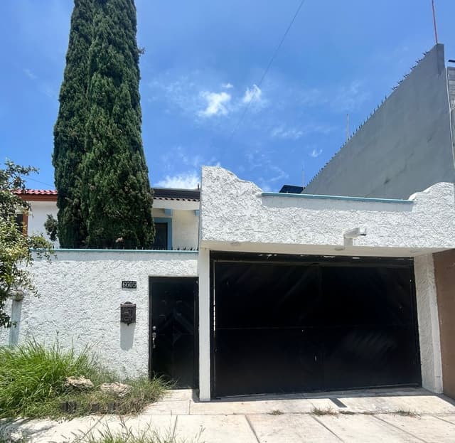 Casas en Renta en Cumbres Santa Clara