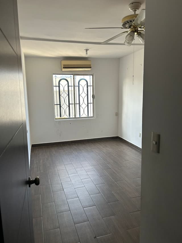 Casas en Renta en Jardines de Andalucía