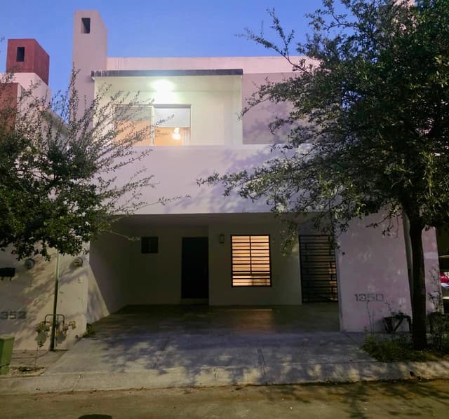 Casas en Venta en Cumbres de San Patricio