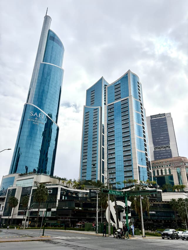 Departamentos en Venta en Del Valle Oriente