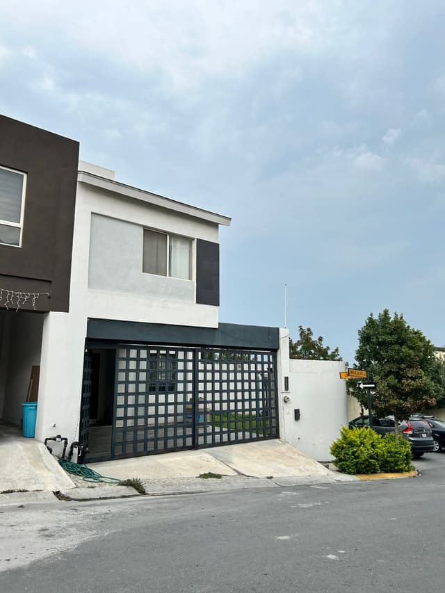 Casas en Renta en Lomas de Garcia